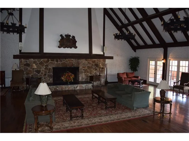 6851 Roswell Road Unit J15, Atlanta, Georgia 30328, 1 Bedroom Bedrooms, ,1 BathroomBathrooms,Residential,Sold,6851 Roswell Road Unit J15,5634861