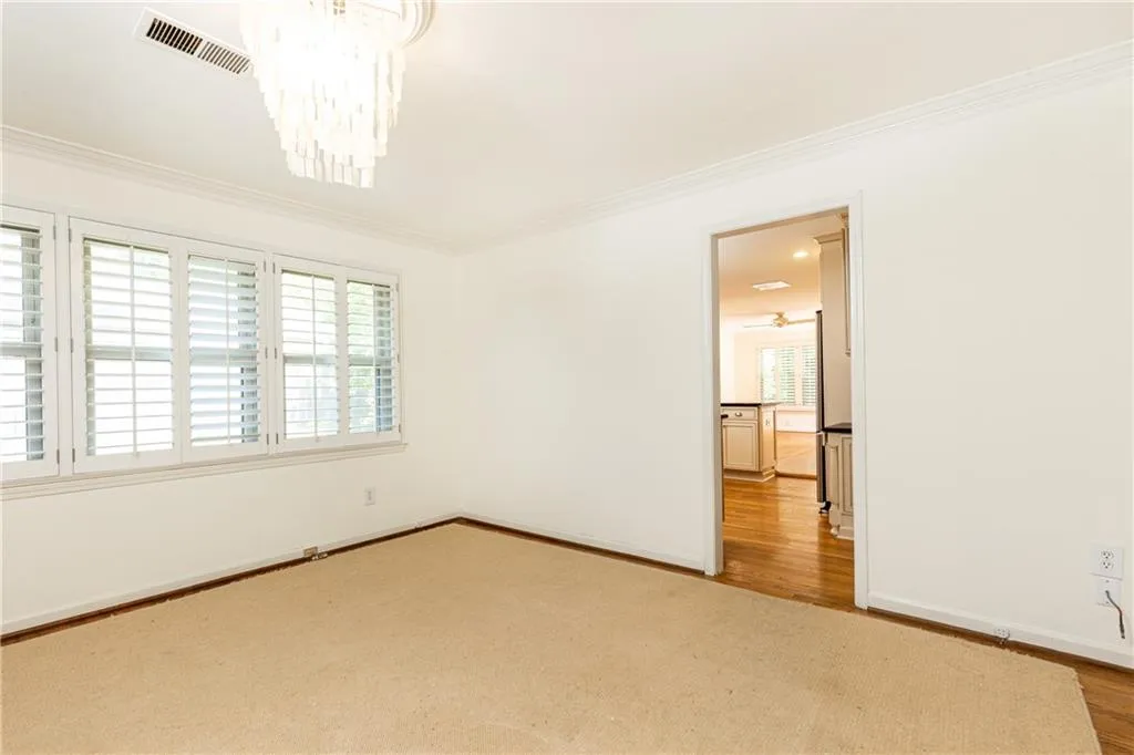 770 E Powderhorn Road, Atlanta, Georgia 30342, 3 Bedrooms Bedrooms, ,2 BathroomsBathrooms,Residential,Sold,770 E Powderhorn Road,7228075