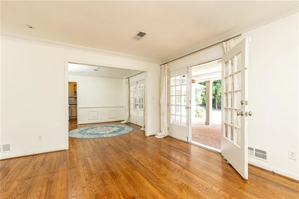 770 E Powderhorn Road, Atlanta, Georgia 30342, 3 Bedrooms Bedrooms, ,2 BathroomsBathrooms,Residential,Sold,770 E Powderhorn Road,7228075