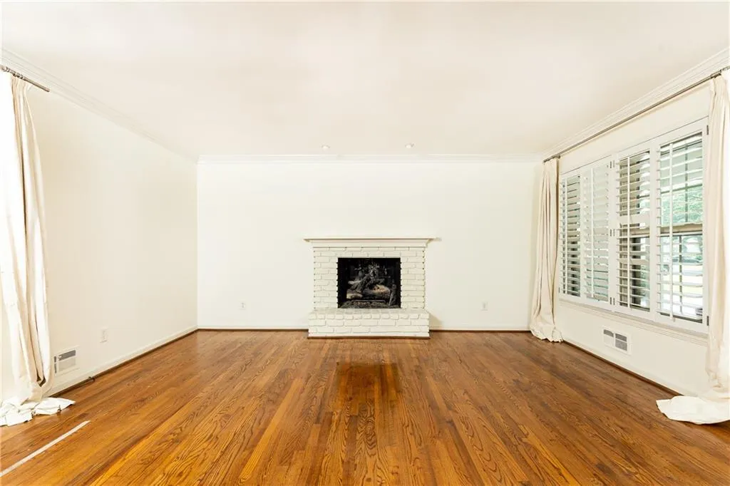 770 E Powderhorn Road, Atlanta, Georgia 30342, 3 Bedrooms Bedrooms, ,2 BathroomsBathrooms,Residential,Sold,770 E Powderhorn Road,7228075