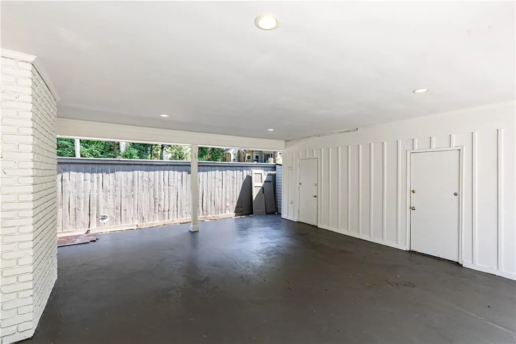 770 E Powderhorn Road, Atlanta, Georgia 30342, 3 Bedrooms Bedrooms, ,2 BathroomsBathrooms,Residential,Sold,770 E Powderhorn Road,7228075