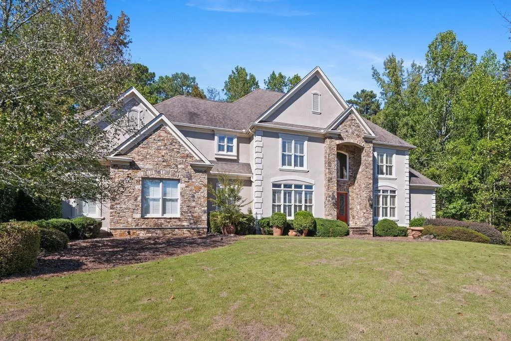 130 Dunwoody Creek Court, Atlanta, Georgia 30350, 6 Bedrooms Bedrooms, ,4 BathroomsBathrooms,Residential,Sold,130 Dunwoody Creek Court,7476007