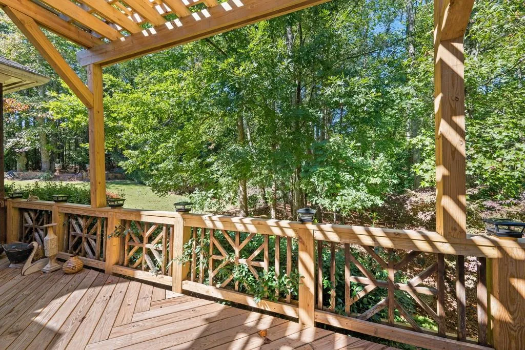 130 Dunwoody Creek Court, Atlanta, Georgia 30350, 6 Bedrooms Bedrooms, ,4 BathroomsBathrooms,Residential,Sold,130 Dunwoody Creek Court,7476007