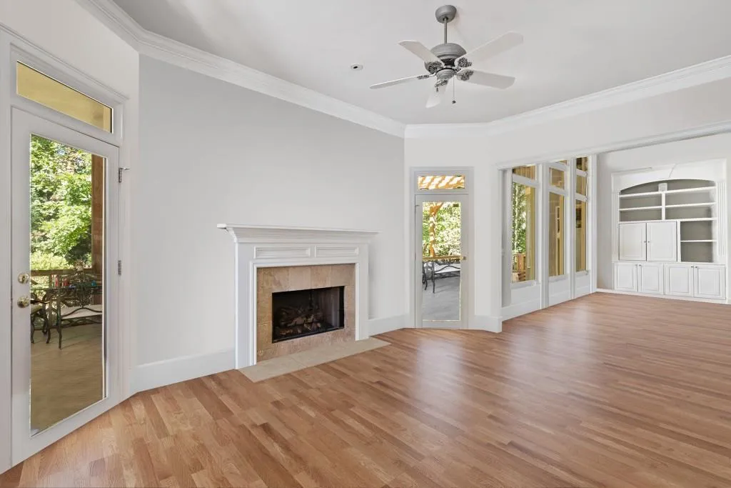 130 Dunwoody Creek Court, Atlanta, Georgia 30350, 6 Bedrooms Bedrooms, ,4 BathroomsBathrooms,Residential,Sold,130 Dunwoody Creek Court,7476007