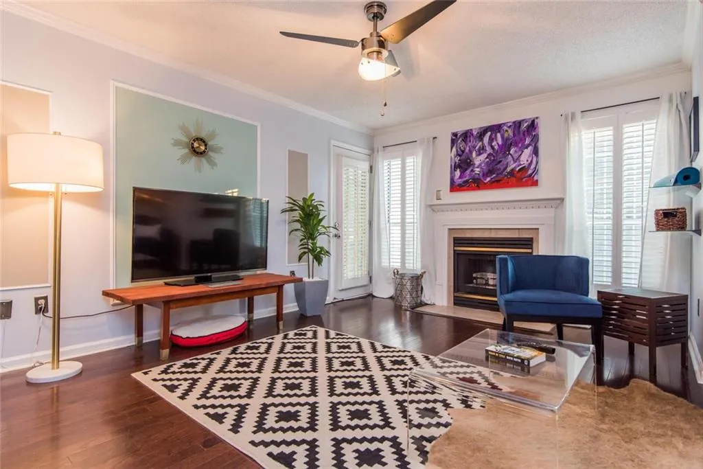 207 Granville Court Unit 207, Atlanta, Georgia 30328, 1 Bedroom Bedrooms, ,1 BathroomBathrooms,Residential,Sold,207 Granville Court Unit 207,6041357