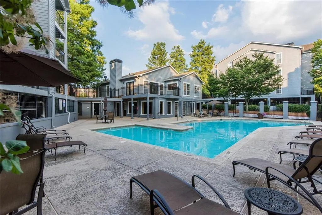 207 Granville Court Unit 207, Atlanta, Georgia 30328, 1 Bedroom Bedrooms, ,1 BathroomBathrooms,Residential,Sold,207 Granville Court Unit 207,6041357