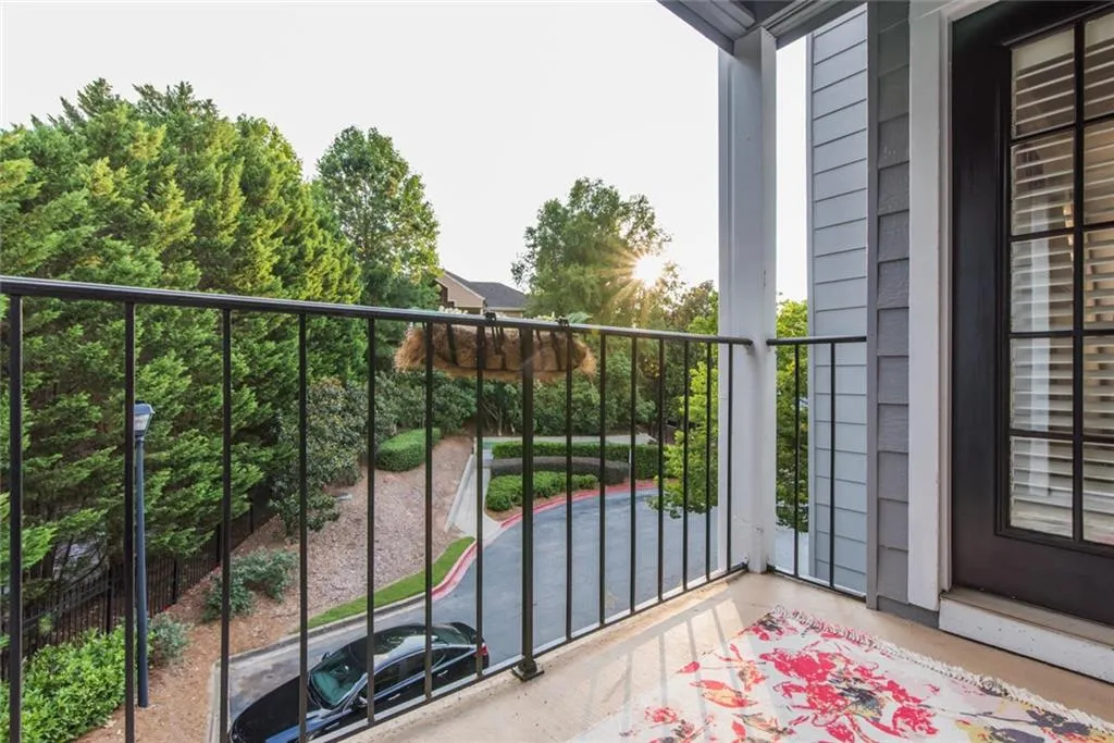 207 Granville Court Unit 207, Atlanta, Georgia 30328, 1 Bedroom Bedrooms, ,1 BathroomBathrooms,Residential,Sold,207 Granville Court Unit 207,6041357