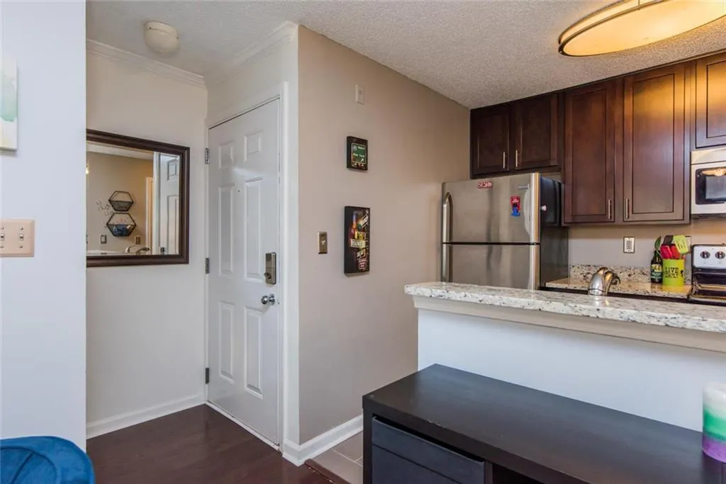 207 Granville Court Unit 207, Atlanta, Georgia 30328, 1 Bedroom Bedrooms, ,1 BathroomBathrooms,Residential,Sold,207 Granville Court Unit 207,6041357