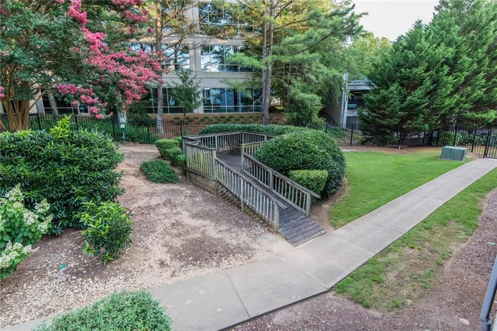 207 Granville Court Unit 207, Atlanta, Georgia 30328, 1 Bedroom Bedrooms, ,1 BathroomBathrooms,Residential,Sold,207 Granville Court Unit 207,6041357