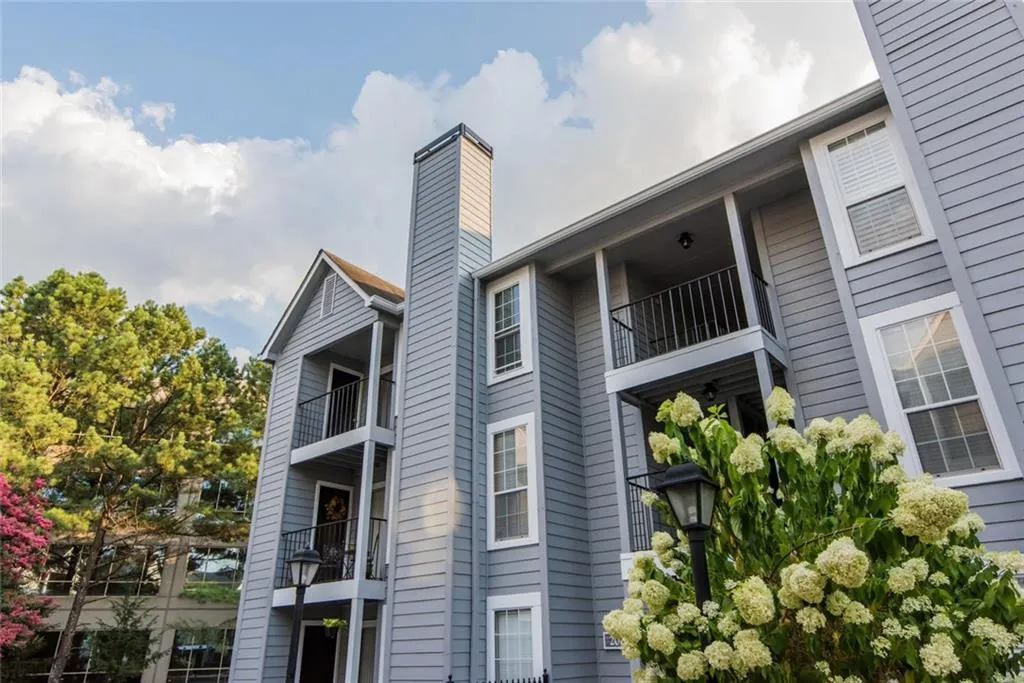 207 Granville Court Unit 207, Atlanta, Georgia 30328, 1 Bedroom Bedrooms, ,1 BathroomBathrooms,Residential,Sold,207 Granville Court Unit 207,6041357