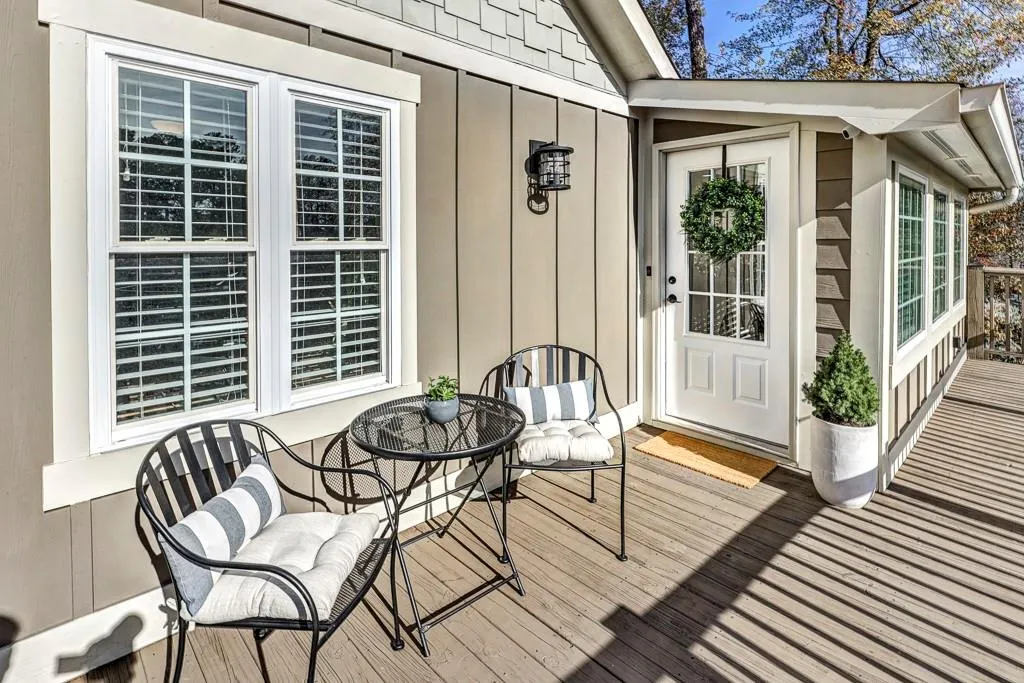 370 Windsor Parkway, Atlanta, Georgia 30342, 3 Bedrooms Bedrooms, ,3 BathroomsBathrooms,Residential,Sold,370 Windsor Parkway,6815812