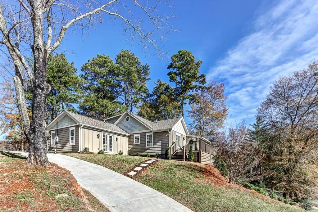 370 Windsor Parkway, Atlanta, Georgia 30342, 3 Bedrooms Bedrooms, ,3 BathroomsBathrooms,Residential,Sold,370 Windsor Parkway,6815812
