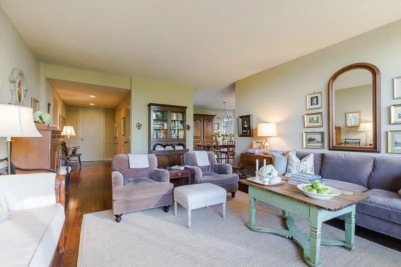 2575 Peachtree Road Ne Unit 11d, Atlanta, Georgia 30305, 1 Bedroom Bedrooms, ,1 BathroomBathrooms,Residential,Sold,2575 Peachtree Road Ne Unit 11d,5763407