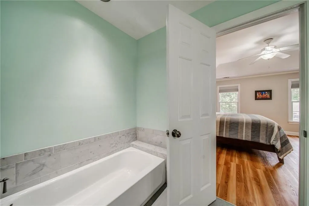 10 Forest Ridge Court, Sandy Springs, Georgia 30350, 3 Bedrooms Bedrooms, ,2 BathroomsBathrooms,Residential,Sold,10 Forest Ridge Court,7057042