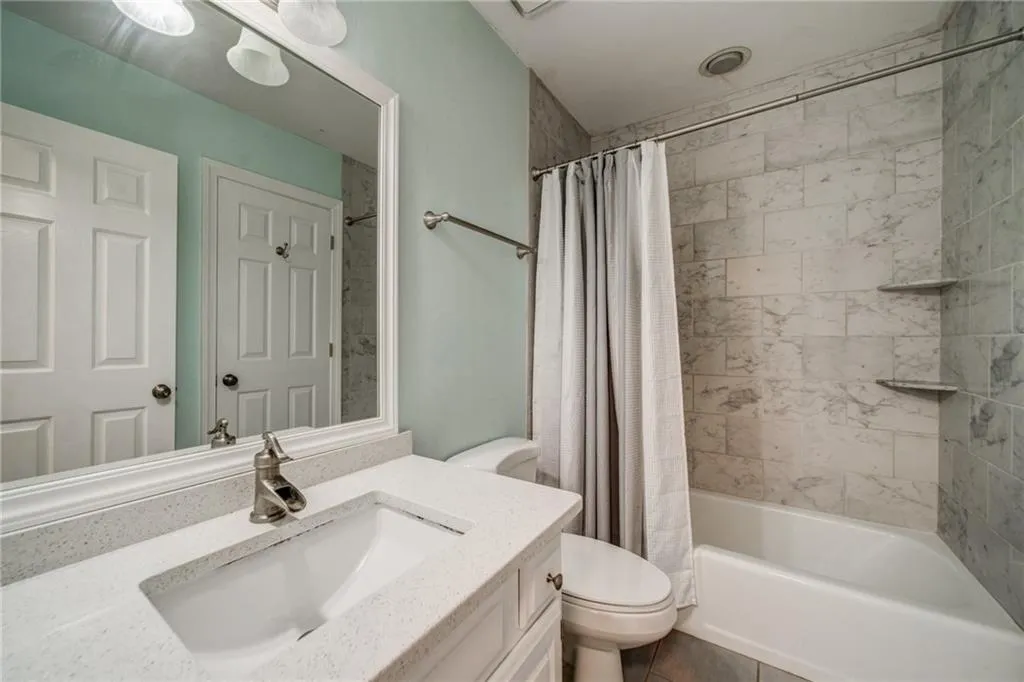 10 Forest Ridge Court, Sandy Springs, Georgia 30350, 3 Bedrooms Bedrooms, ,2 BathroomsBathrooms,Residential,Sold,10 Forest Ridge Court,7057042