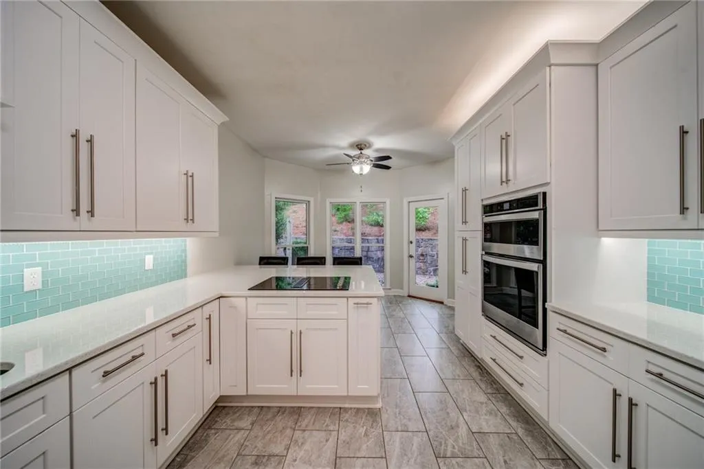 10 Forest Ridge Court, Sandy Springs, Georgia 30350, 3 Bedrooms Bedrooms, ,2 BathroomsBathrooms,Residential,Sold,10 Forest Ridge Court,7057042