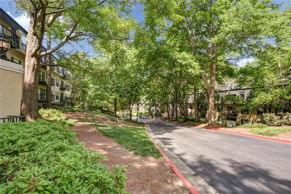 1213 Pine Heights Drive Ne Unit 1213, Atlanta, Georgia 30324, 1 Bedroom Bedrooms, ,1 BathroomBathrooms,Residential,Sold,1213 Pine Heights Drive Ne Unit 1213,6006270