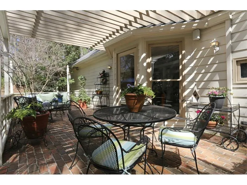 6390 Blackwater Trail, Sandy Springs, Georgia 30328, 5 Bedrooms Bedrooms, ,2 BathroomsBathrooms,Residential,Sold,6390 Blackwater Trail,5819580