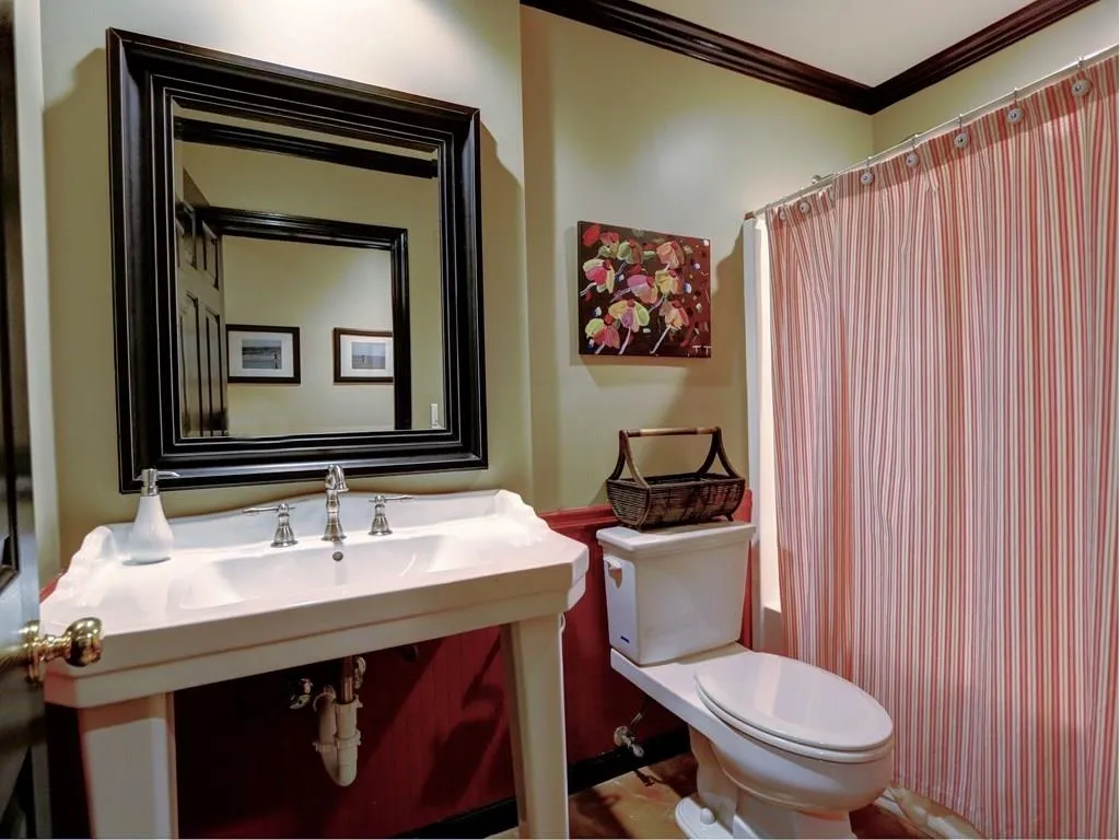 725 Hunting View Pointe, Sandy Springs, Georgia 30328, 4 Bedrooms Bedrooms, ,4 BathroomsBathrooms,Residential,Sold,725 Hunting View Pointe,6034114