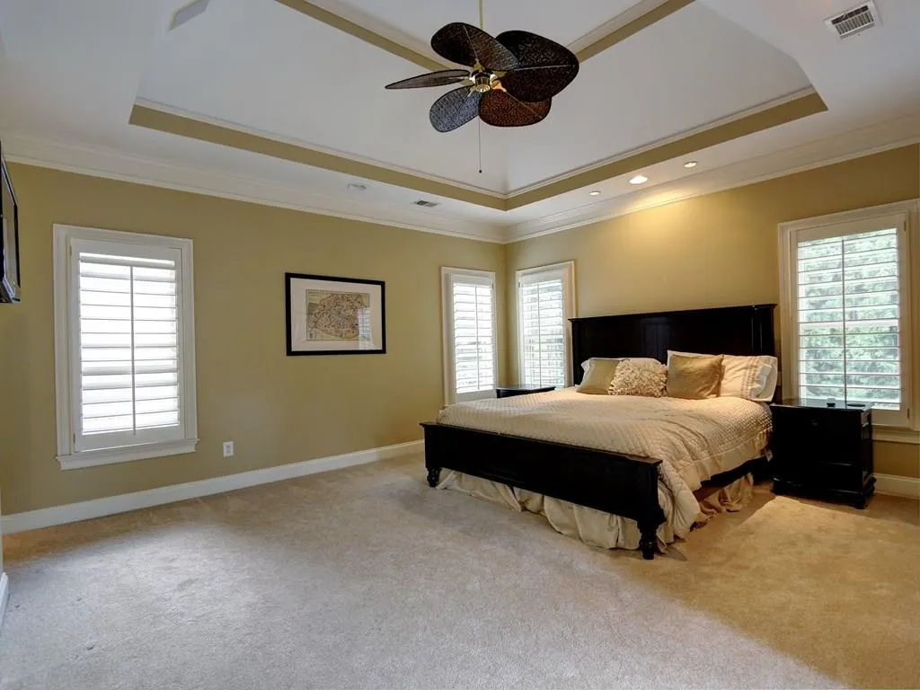 725 Hunting View Pointe, Sandy Springs, Georgia 30328, 4 Bedrooms Bedrooms, ,4 BathroomsBathrooms,Residential,Sold,725 Hunting View Pointe,6034114