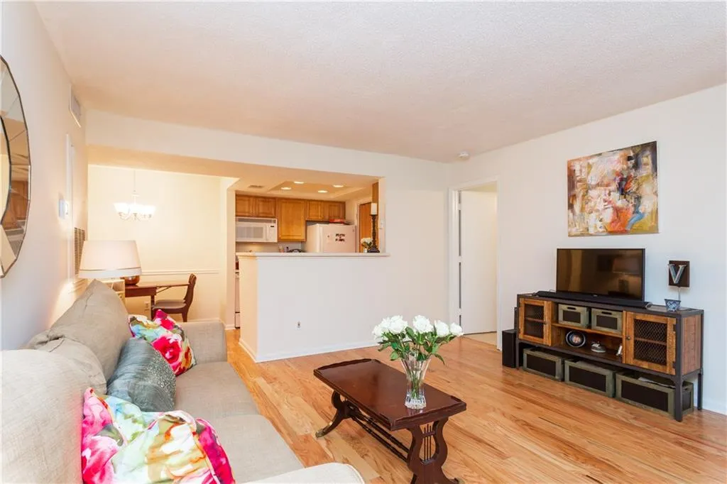 1002 Chastain Park Court Ne, Atlanta, Georgia 30342, 2 Bedrooms Bedrooms, ,2 BathroomsBathrooms,Residential,Sold,1002 Chastain Park Court Ne,6068794