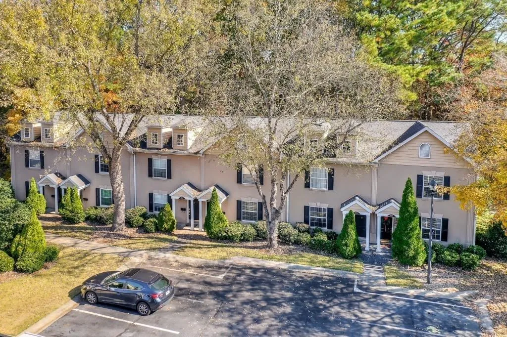 1101 Brighton Point, Sandy Springs, Georgia 30328, 3 Bedrooms Bedrooms, ,2 BathroomsBathrooms,Residential,Sold,1101 Brighton Point,6717463