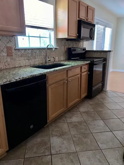 1101 Brighton Point, Sandy Springs, Georgia 30328, 3 Bedrooms Bedrooms, ,2 BathroomsBathrooms,Residential,Sold,1101 Brighton Point,6717463