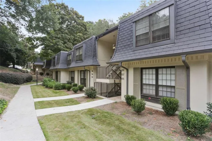 158 Maribeau Square, Atlanta, Georgia 30327