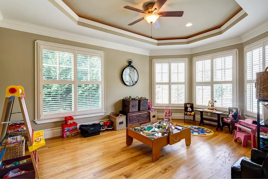 4165 Oak Forest Drive Ne, Brookhaven, Georgia 30319, 6 Bedrooms Bedrooms, ,6 BathroomsBathrooms,Residential,Sold,4165 Oak Forest Drive Ne,5667264