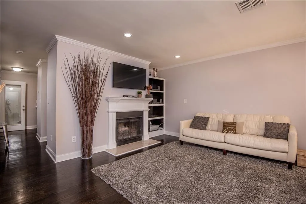 1504 Masons Creek Circle Circle Unit 1504, Sandy Springs, Georgia 30350, 3 Bedrooms Bedrooms, ,2 BathroomsBathrooms,Residential,Sold,1504 Masons Creek Circle Circle Unit 1504,5914294