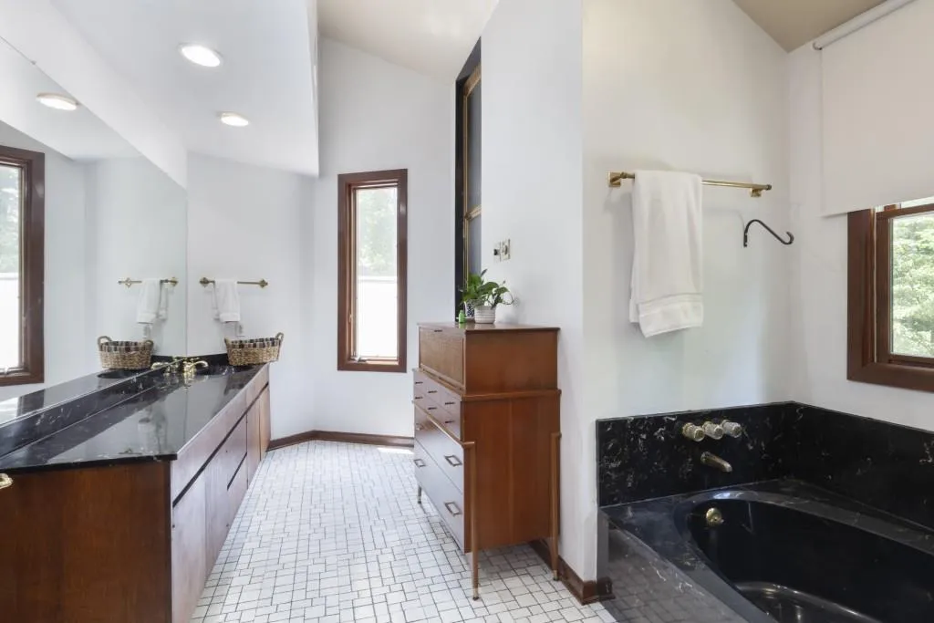 185 River North Court, Atlanta, Georgia 30328, 5 Bedrooms Bedrooms, ,5 BathroomsBathrooms,Residential,Sold,185 River North Court,6922504