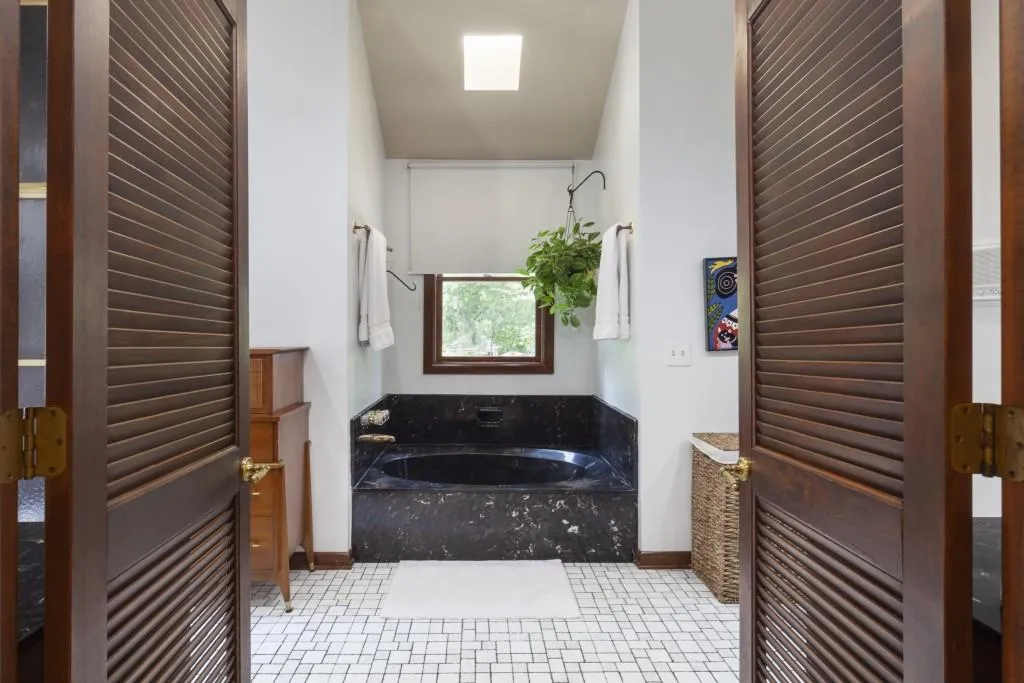 185 River North Court, Atlanta, Georgia 30328, 5 Bedrooms Bedrooms, ,5 BathroomsBathrooms,Residential,Sold,185 River North Court,6922504