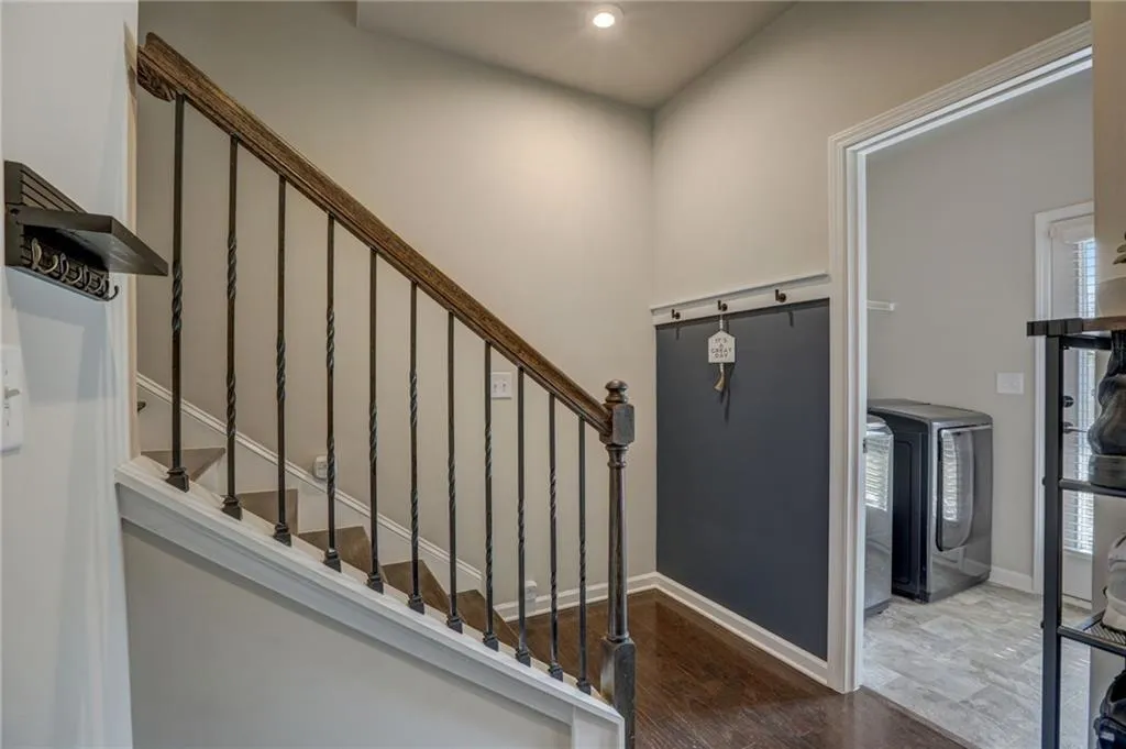 5130 Akbar Chase, Atlanta, Georgia 30339, 3 Bedrooms Bedrooms, ,3 BathroomsBathrooms,Residential,For Sale,5130 Akbar Chase,7624843