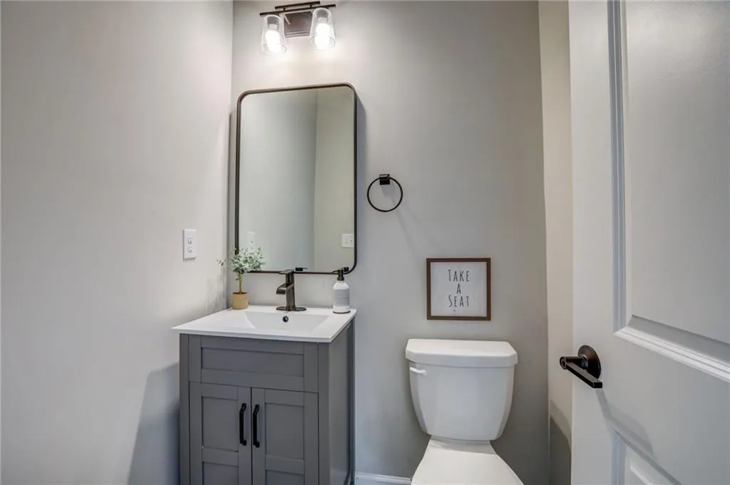 5130 Akbar Chase, Atlanta, Georgia 30339, 3 Bedrooms Bedrooms, ,3 BathroomsBathrooms,Residential,For Sale,5130 Akbar Chase,7624843