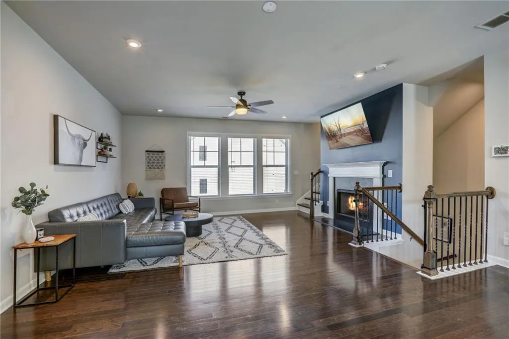 5130 Akbar Chase, Atlanta, Georgia 30339, 3 Bedrooms Bedrooms, ,3 BathroomsBathrooms,Residential,For Sale,5130 Akbar Chase,7624843