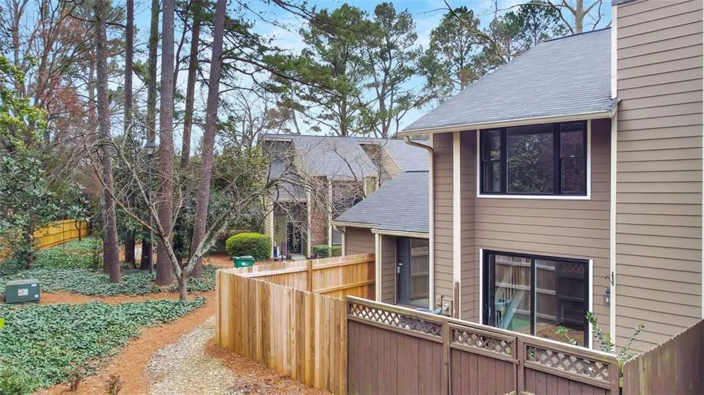 94 Goldrush Circle, Atlanta, Georgia 30328, 3 Bedrooms Bedrooms, ,3 BathroomsBathrooms,Residential,Sold,94 Goldrush Circle,7016083