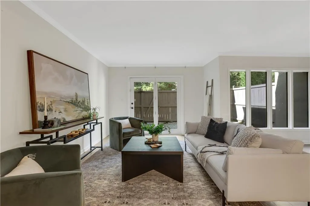 9 Ivy Gates Ne, Atlanta, Georgia 30342, 2 Bedrooms Bedrooms, 0 ,2 BathroomsBathrooms,Residential,Sold,9 Ivy Gates Ne,7753246