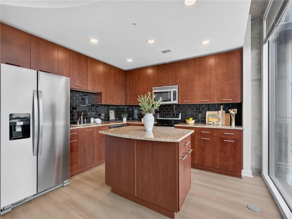3300 Windy Ridge Parkway Se Unit 1207, Atlanta, Georgia 30339, 1 Bedroom Bedrooms, 0 ,1 BathroomBathrooms,Residential,For Sale,3300 Windy Ridge Parkway Se Unit 1207,7848975