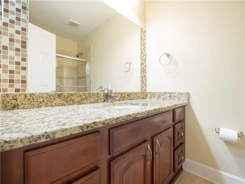 7500 Roswell Road Unit 7, Sandy Springs, Georgia 30350, 2 Bedrooms Bedrooms, ,2 BathroomsBathrooms,Residential,Sold,7500 Roswell Road Unit 7,6609384