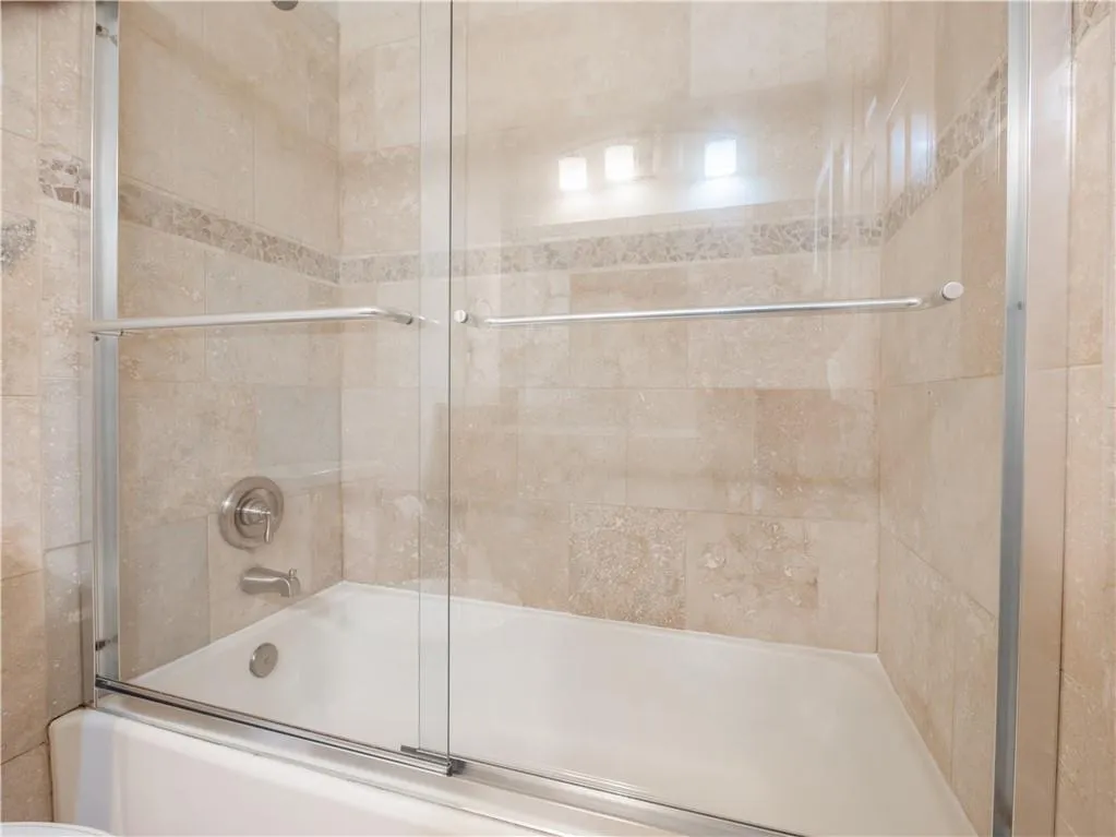 7500 Roswell Road Unit 7, Sandy Springs, Georgia 30350, 2 Bedrooms Bedrooms, ,2 BathroomsBathrooms,Residential,Sold,7500 Roswell Road Unit 7,6609384