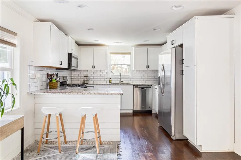 1823 Defoor Avenue Nw, Atlanta, Georgia 30318, 4 Bedrooms Bedrooms, ,3 BathroomsBathrooms,Residential,For Sale,1823 Defoor Avenue Nw,7674582