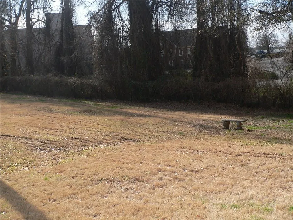 225 Winding River Drive Unit H, Sandy Springs, Georgia 30350, 2 Bedrooms Bedrooms, ,2 BathroomsBathrooms,Residential,Sold,225 Winding River Drive Unit H,5642845