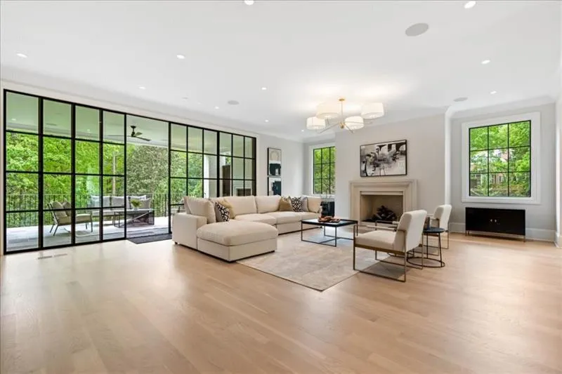 42 Blackland Road Nw, Atlanta, Georgia 30342, 5 Bedrooms Bedrooms, ,5 BathroomsBathrooms,Residential,For Sale,42 Blackland Road Nw,7520968