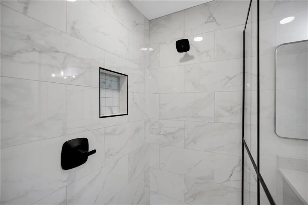 Primary ensuite bath