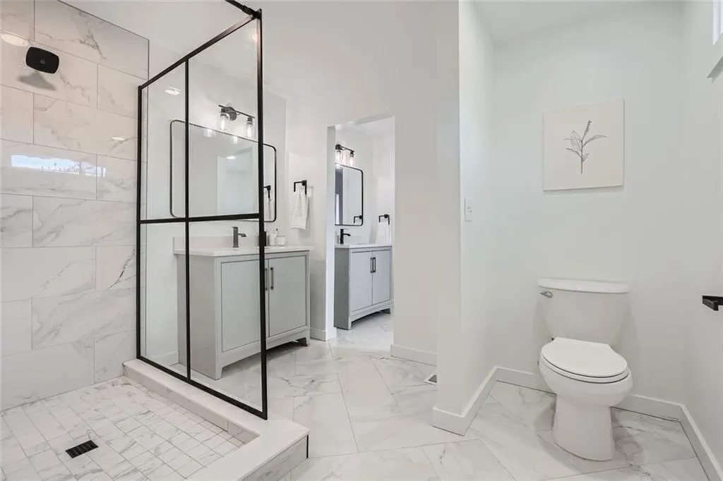 Primary ensuite bath