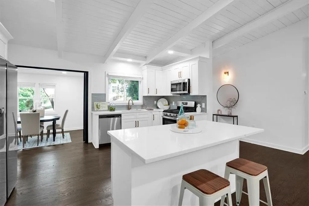 2138 Drew Valley Rd Ne, Brookhaven, Georgia 30319, 4 Bedrooms Bedrooms, ,2 BathroomsBathrooms,Residential,For Sale,2138 Drew Valley Rd Ne,7613605