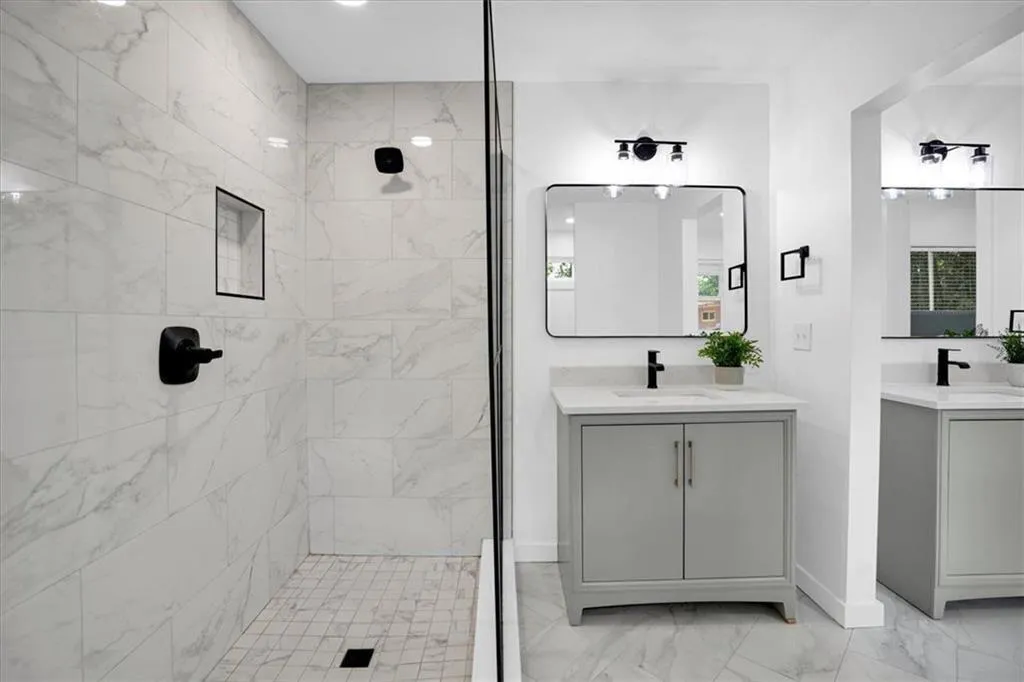 Primary ensuite bath