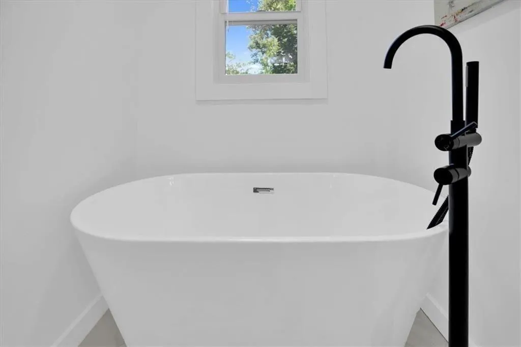 Primary ensuite bath