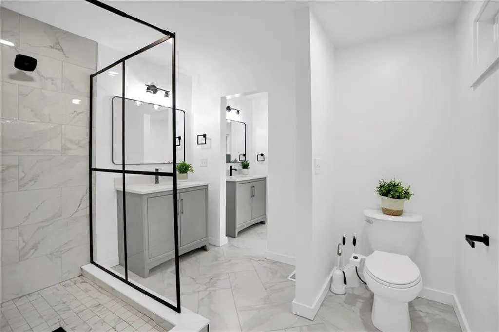 Primary ensuite bath