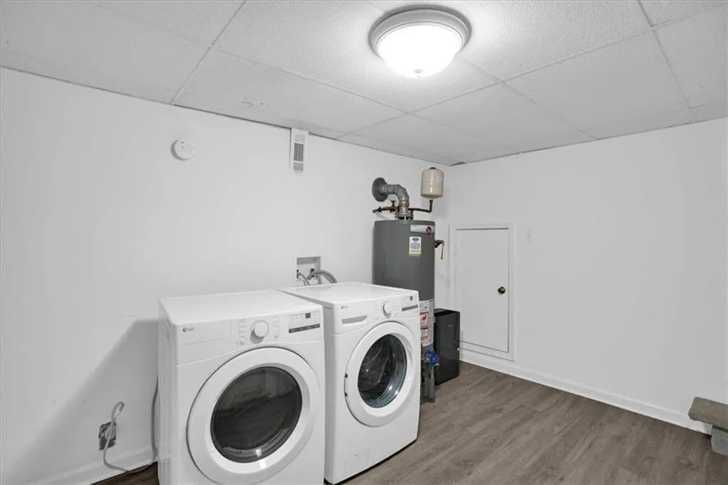 2138 Drew Valley Rd Ne, Brookhaven, Georgia 30319, 4 Bedrooms Bedrooms, ,2 BathroomsBathrooms,Residential,For Sale,2138 Drew Valley Rd Ne,7613605